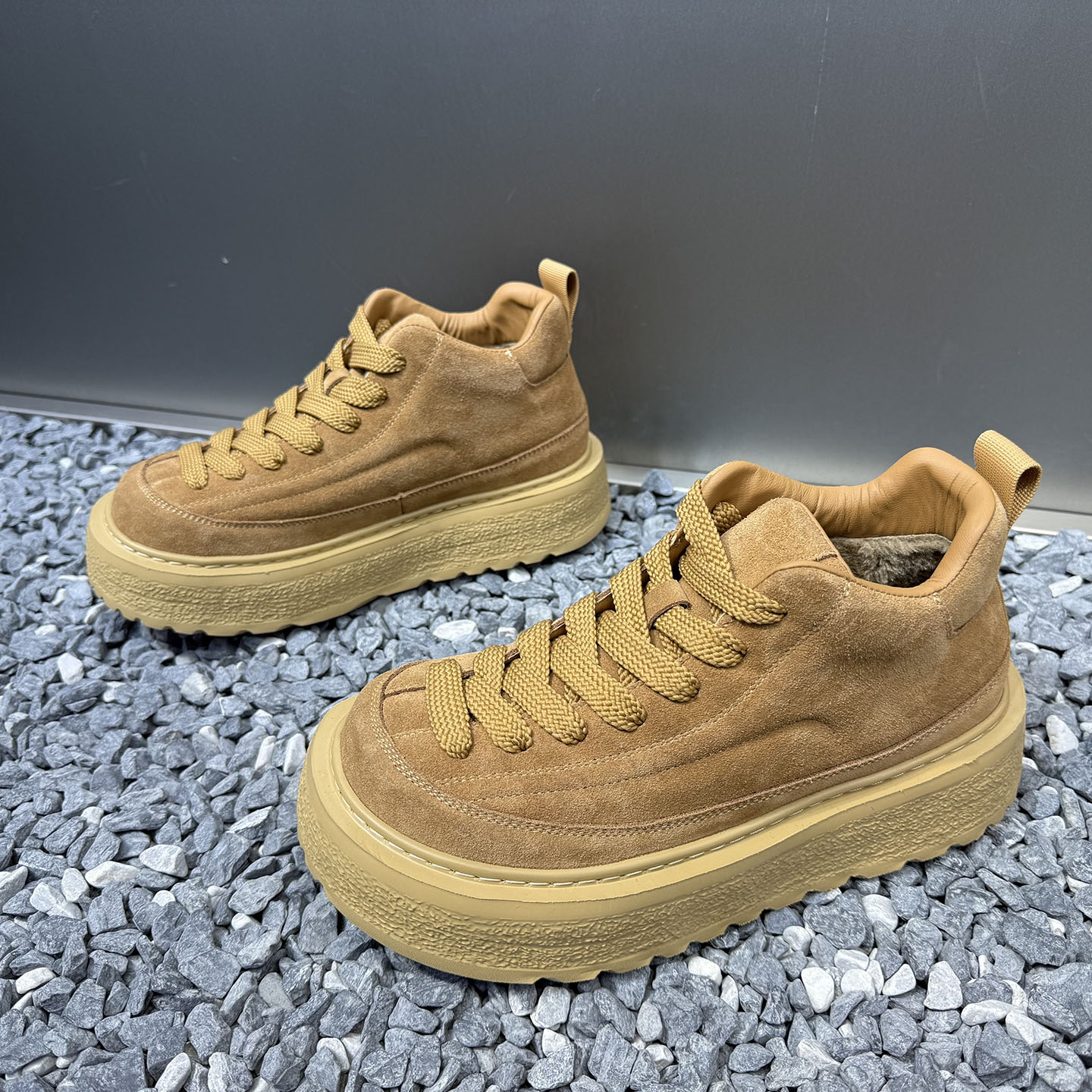 加绒高帮男鞋冬季新款保暖休闲鞋牛皮增高运动鞋青年保暖男士鞋子