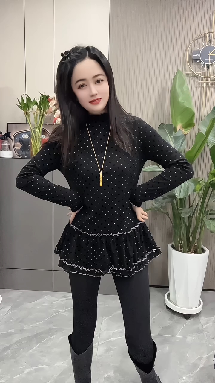 秋冬新款网红长袖t恤气质减龄甜美波点荷叶边显瘦中长款打底衫女