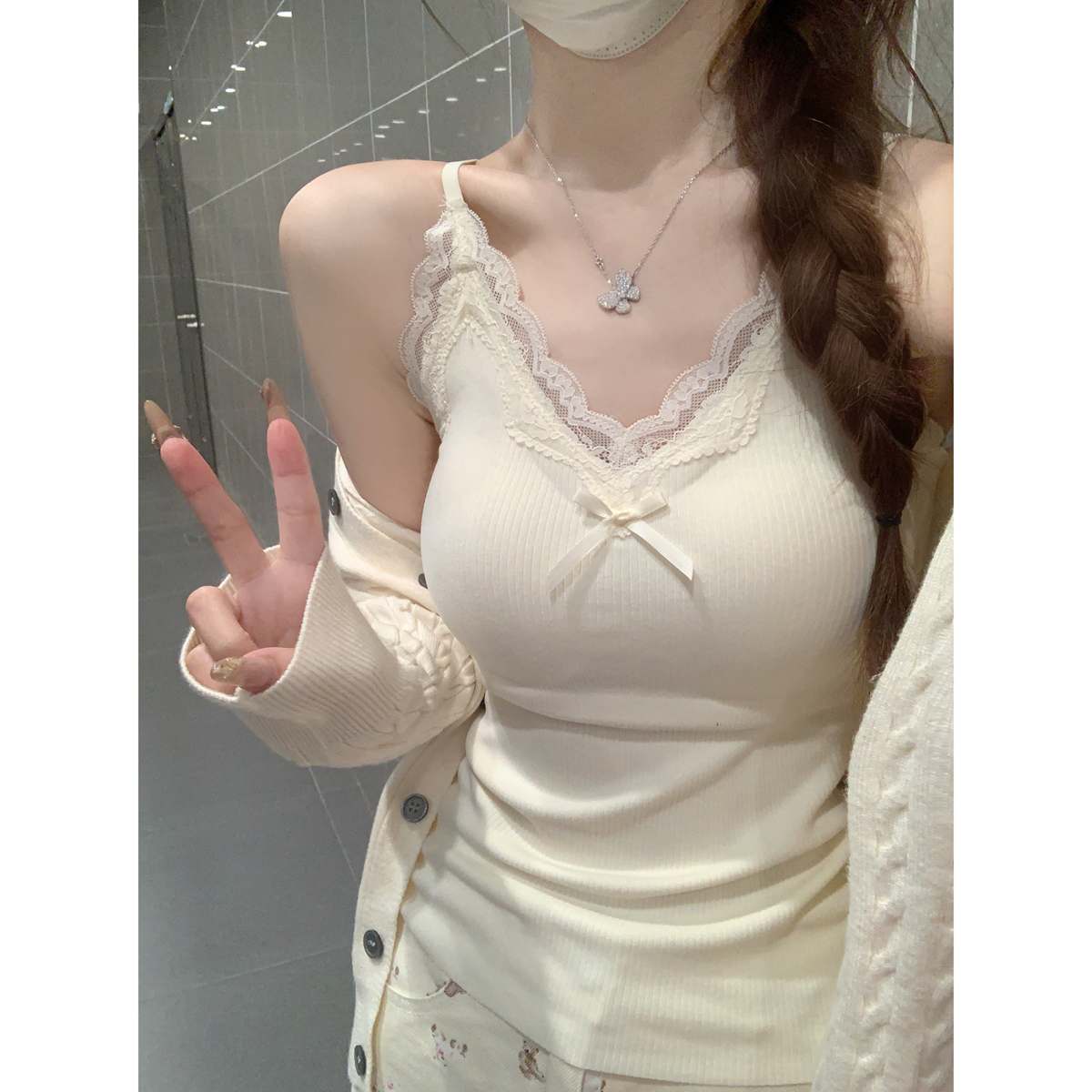 蕾丝边v领带胸垫吊带女春季2025纯欲甜辣肩带可调节内搭上衣背心