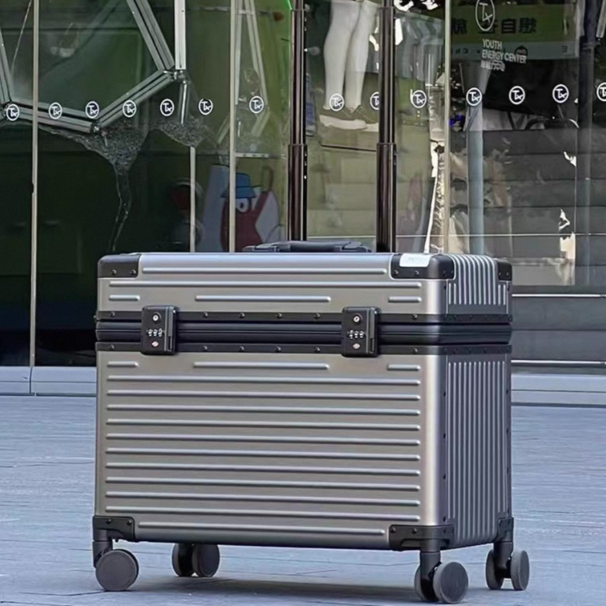 全铝镁合金防震摄影箱横版机长箱18寸金属行李箱22寸直角拉杆箱子