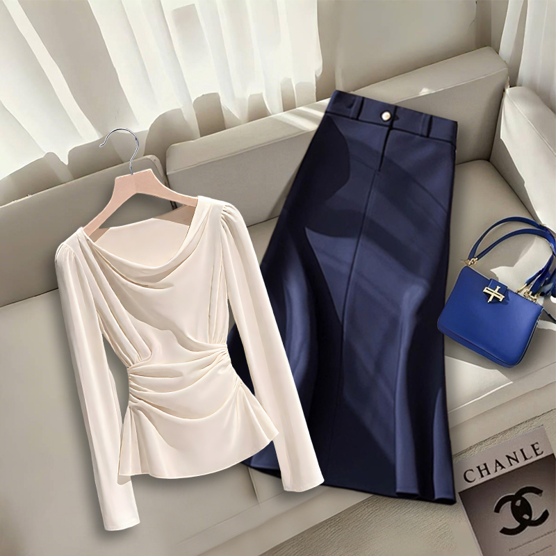 2025年秋季新款轻奢长袖t恤女收腰显瘦薄款百搭显瘦半身裙两件套