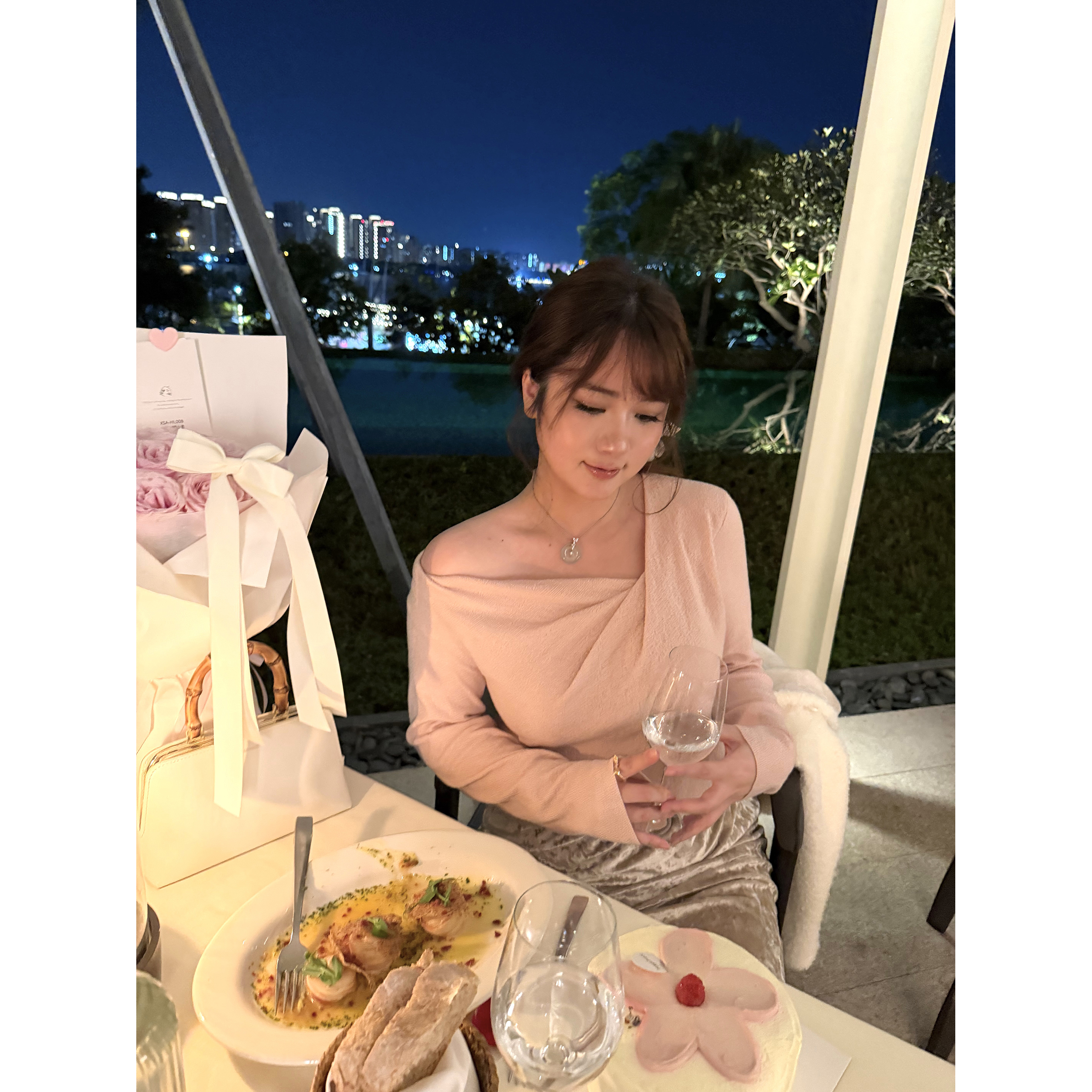 脚趾筋霜降 秋冬内搭修身纯欲扭结荡领T