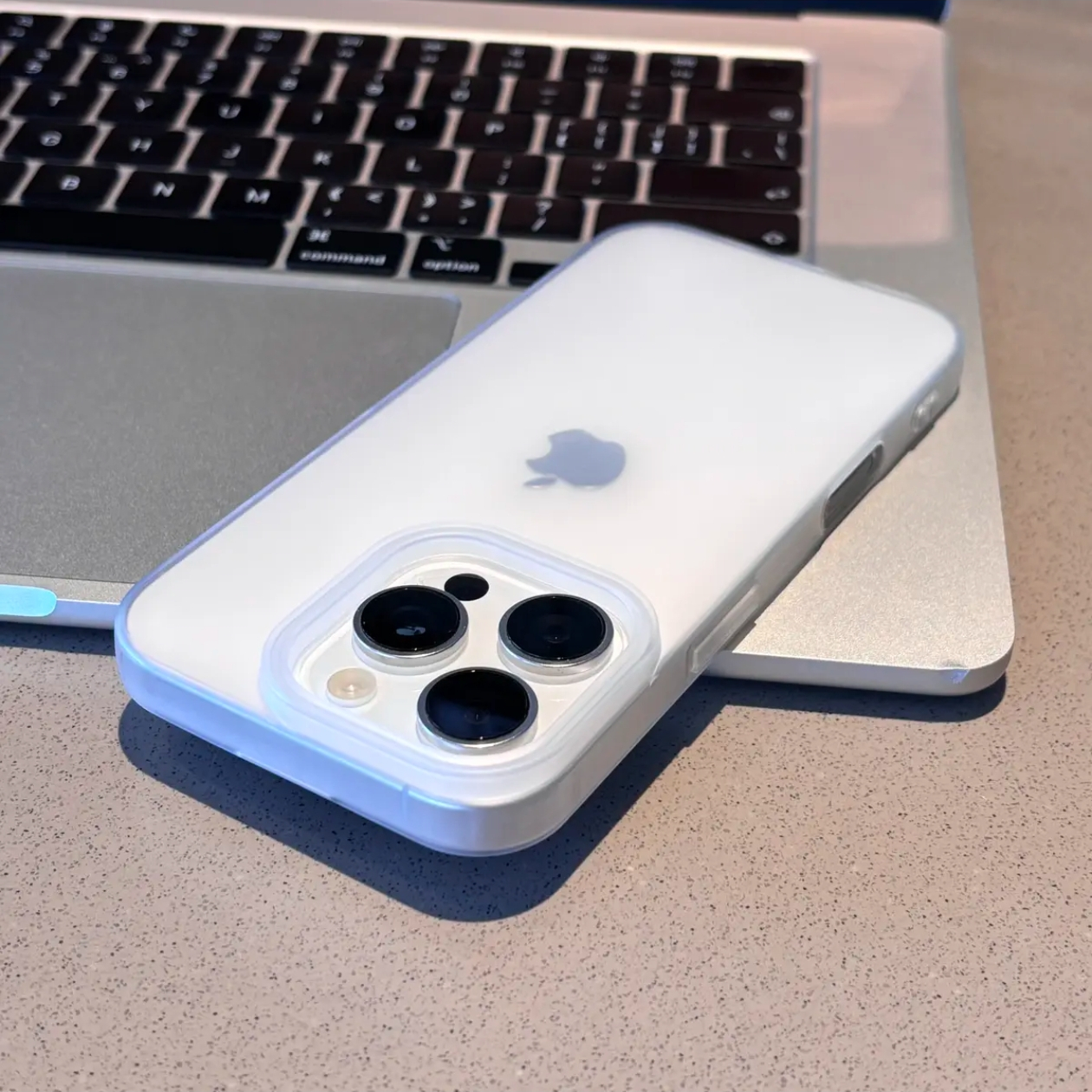 磨砂大孔适用苹果17/16/小米17手机壳华为P70vivoppo防摔大孔新款