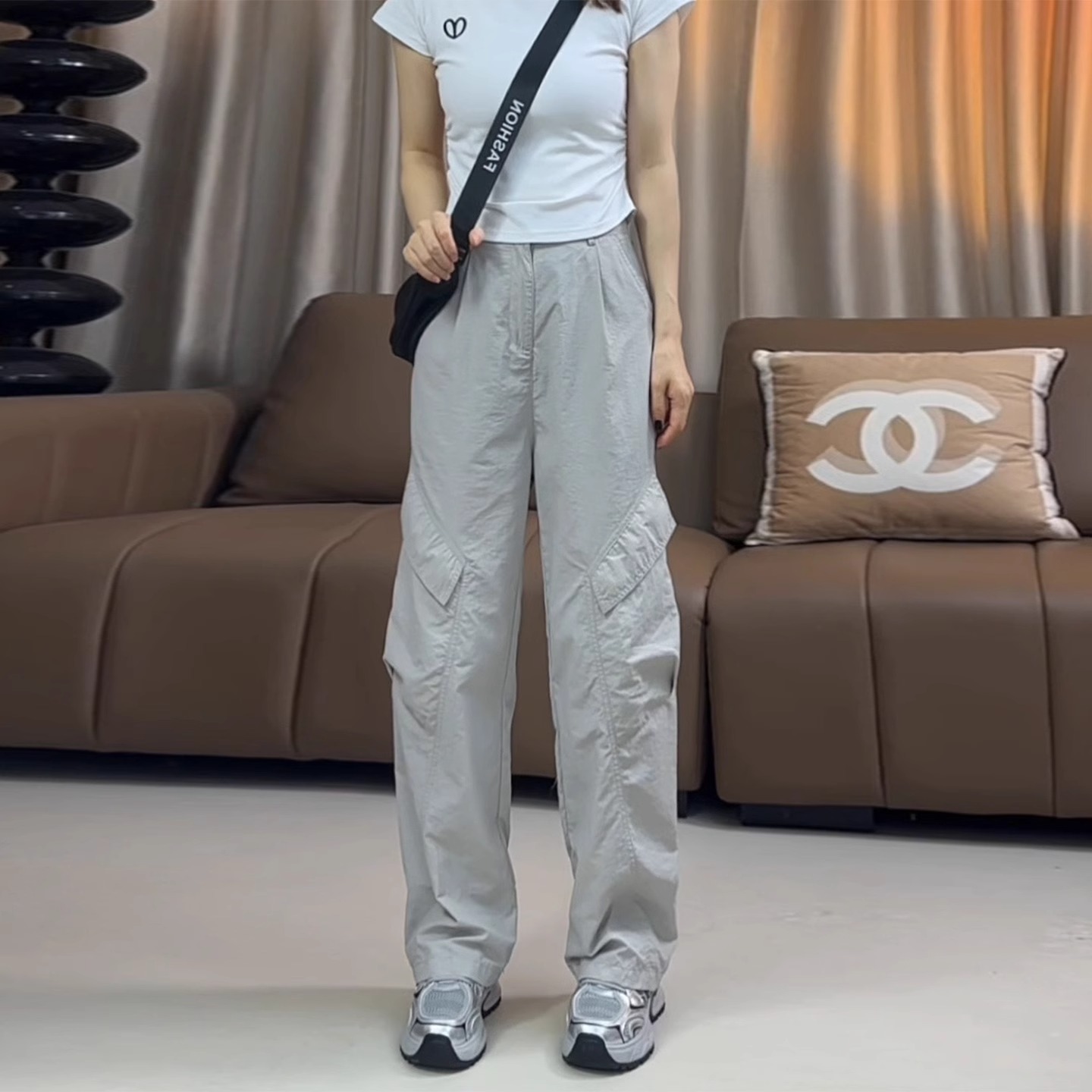 美式速干阔腿工装裤女夏薄款新款小个子女款宽松斜口袋直筒休闲裤