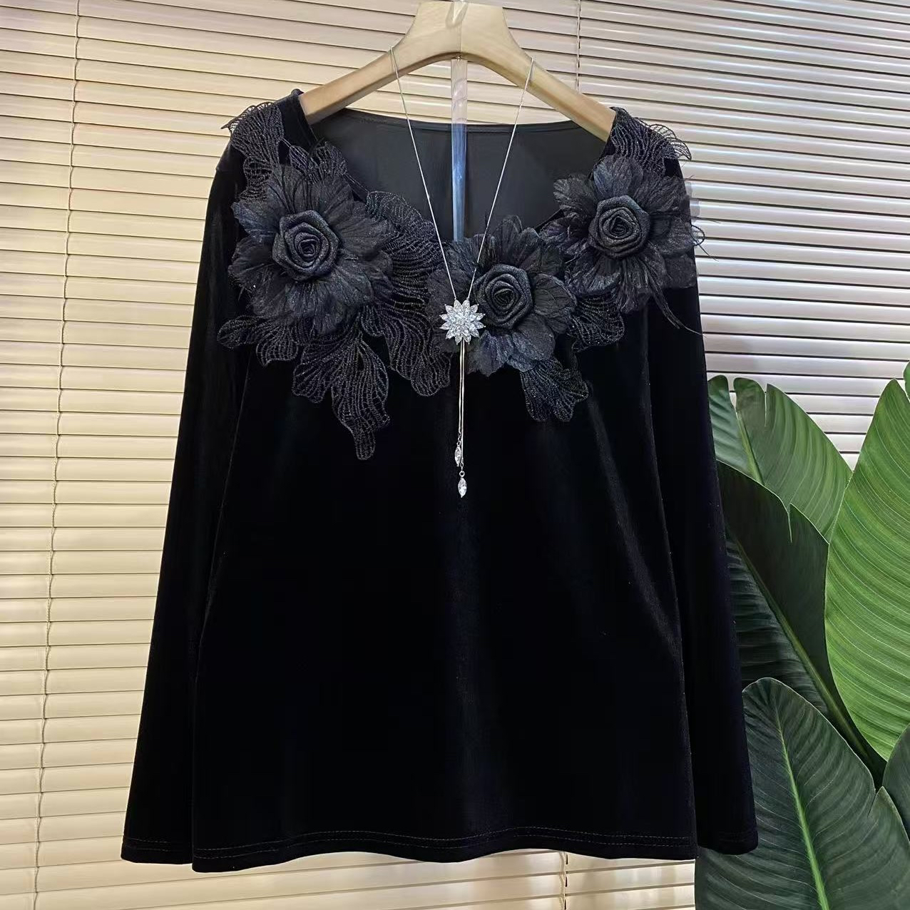 B胖mm欧货时尚新款重工立体花朵设计洋气显瘦女人衫