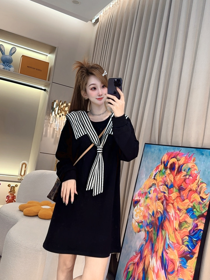 （吴万岁推荐）时尚百搭宽松显瘦遮肉小个子拼接拼接连衣裙