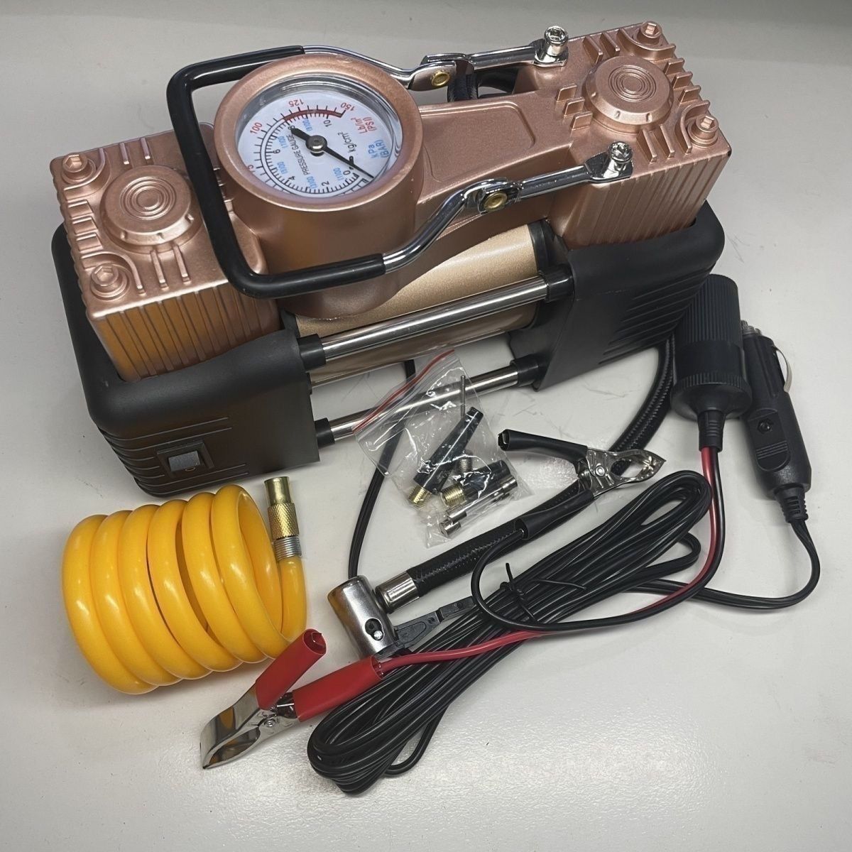 【爆款】车载充气泵双缸大功率高品质,高质量12v轿车轮胎便携式