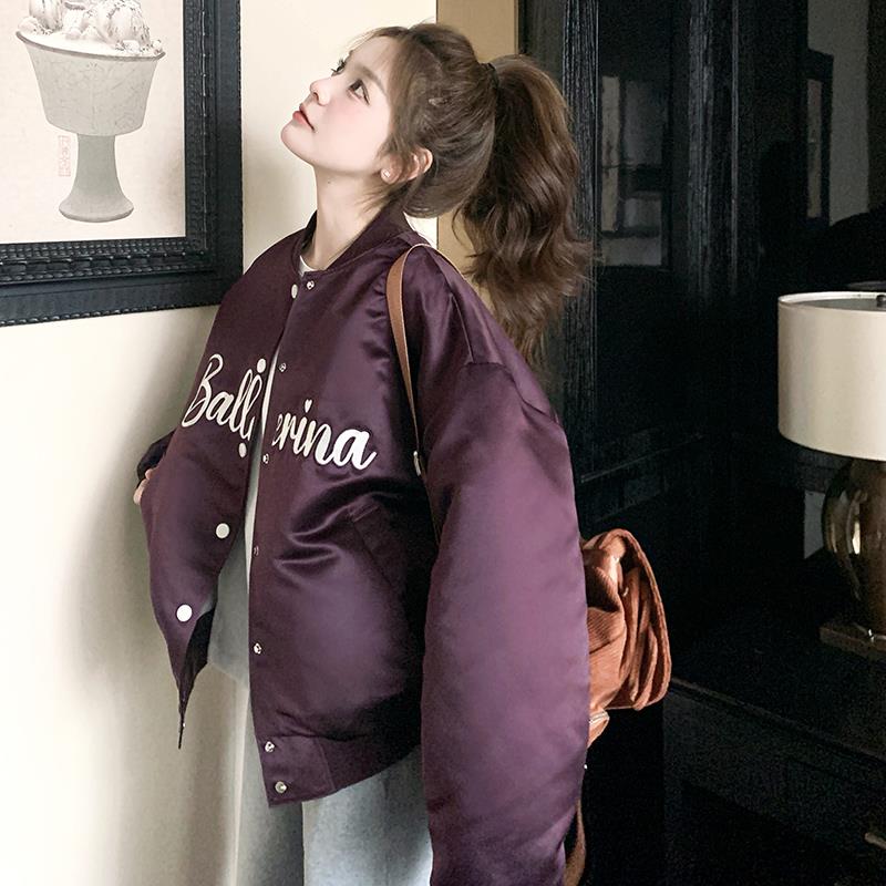 乌梅紫酱刺绣90白鸭绒棒球服羽绒服外套女冬2025年新款短款小个子