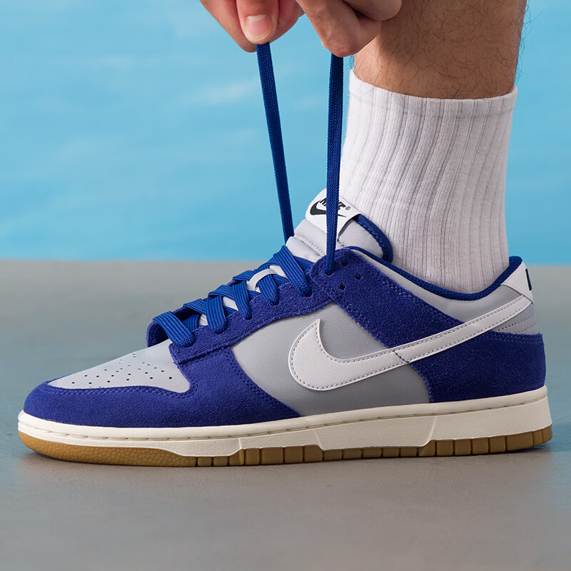 耐克（NIKE）男鞋DUNK LOW复古运动鞋低帮休闲鞋板鞋蓝白IB6399-003