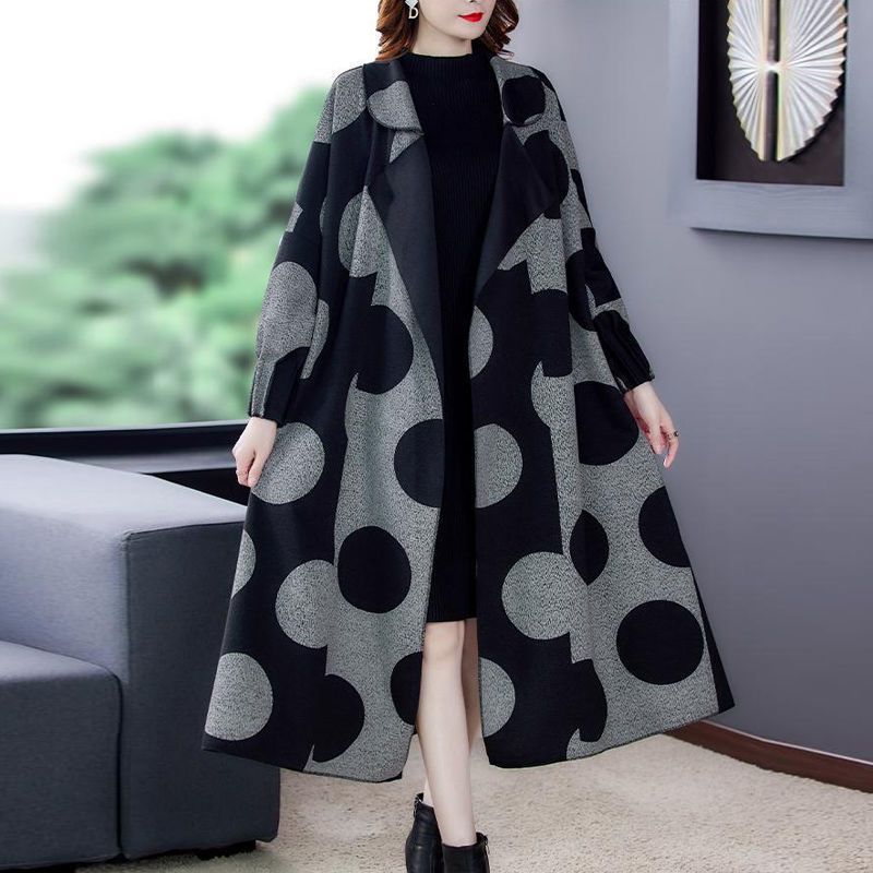 高端波点风衣女2025新款中长款中老年阔太太洋气妈妈秋装外套大码