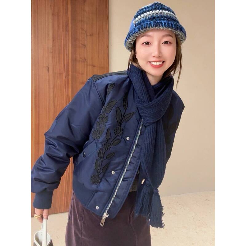 拼布绣蓝黑拼色夹克外套