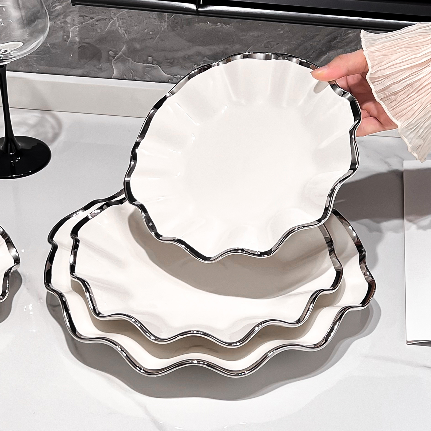 简约小清新陶瓷盘子家用菜盘蒸盘白色银边饺子盘西餐盘鱼盘卤肉盘