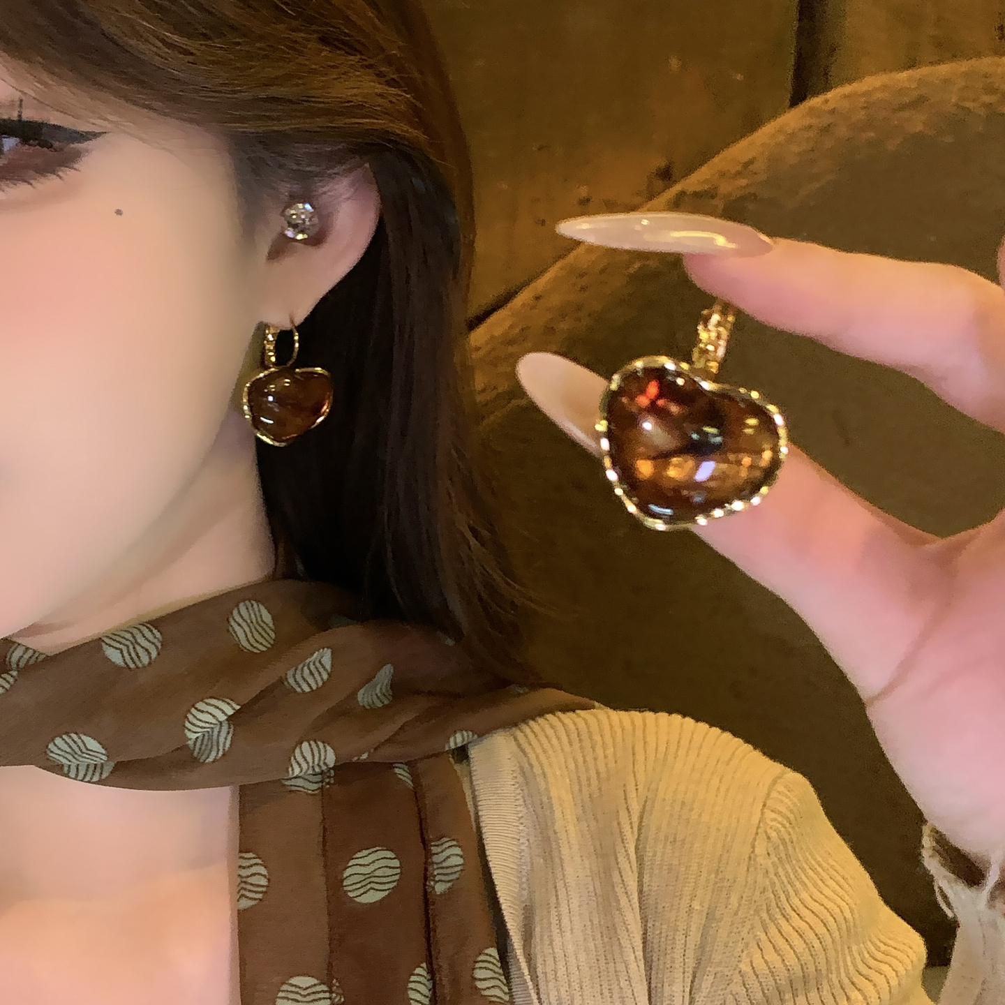 铜合金耳饰 秋冬爆款琥珀色爱心耳环时尚气质法式百搭耳钉