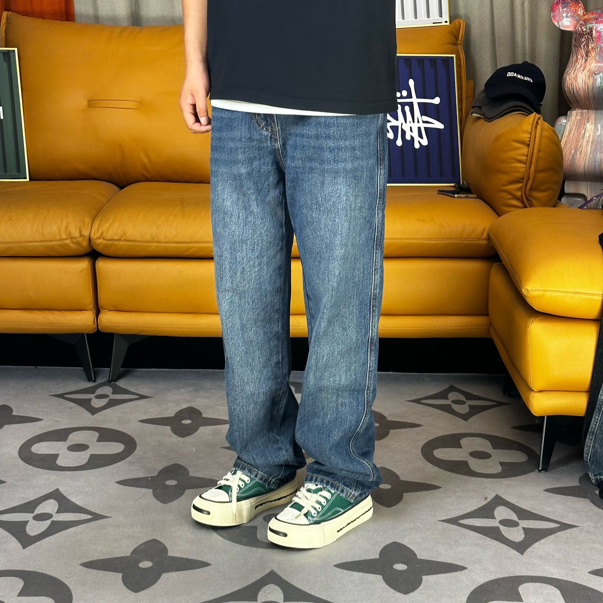 2025秋冬新款宽松直筒简约百搭牛仔裤男款学生美式潮牌高级感裤子