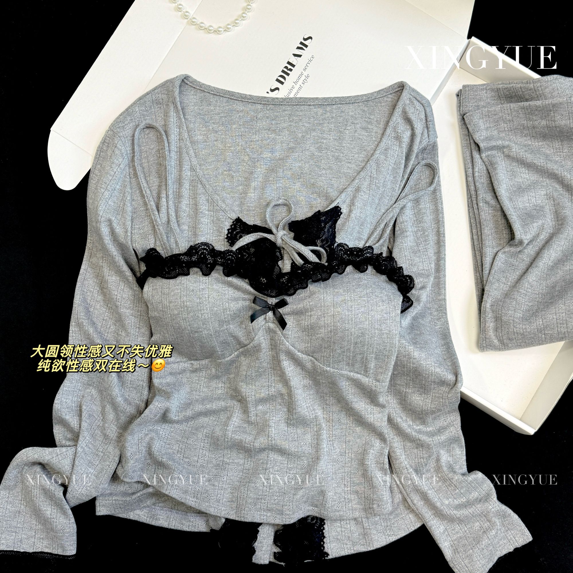 凝霜新款睡衣秋款女长袖长裤棉三件套性感吊带带胸垫家居服套装