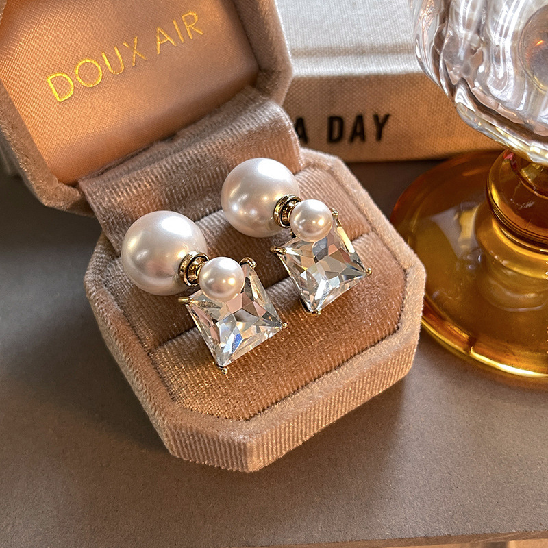 纯铜耳饰 S925银针轻奢S家珍珠耳钉女一款两戴超闪大水晶白色耳环