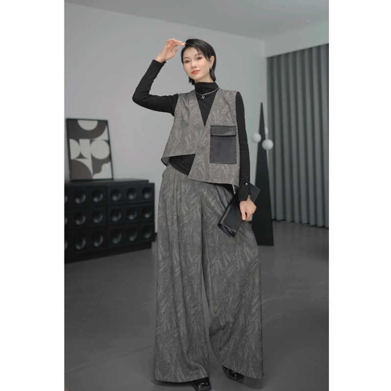 鑫鑫2025秋季新款小众炸街高级感女装马甲+百搭阔腿裤两件套1825