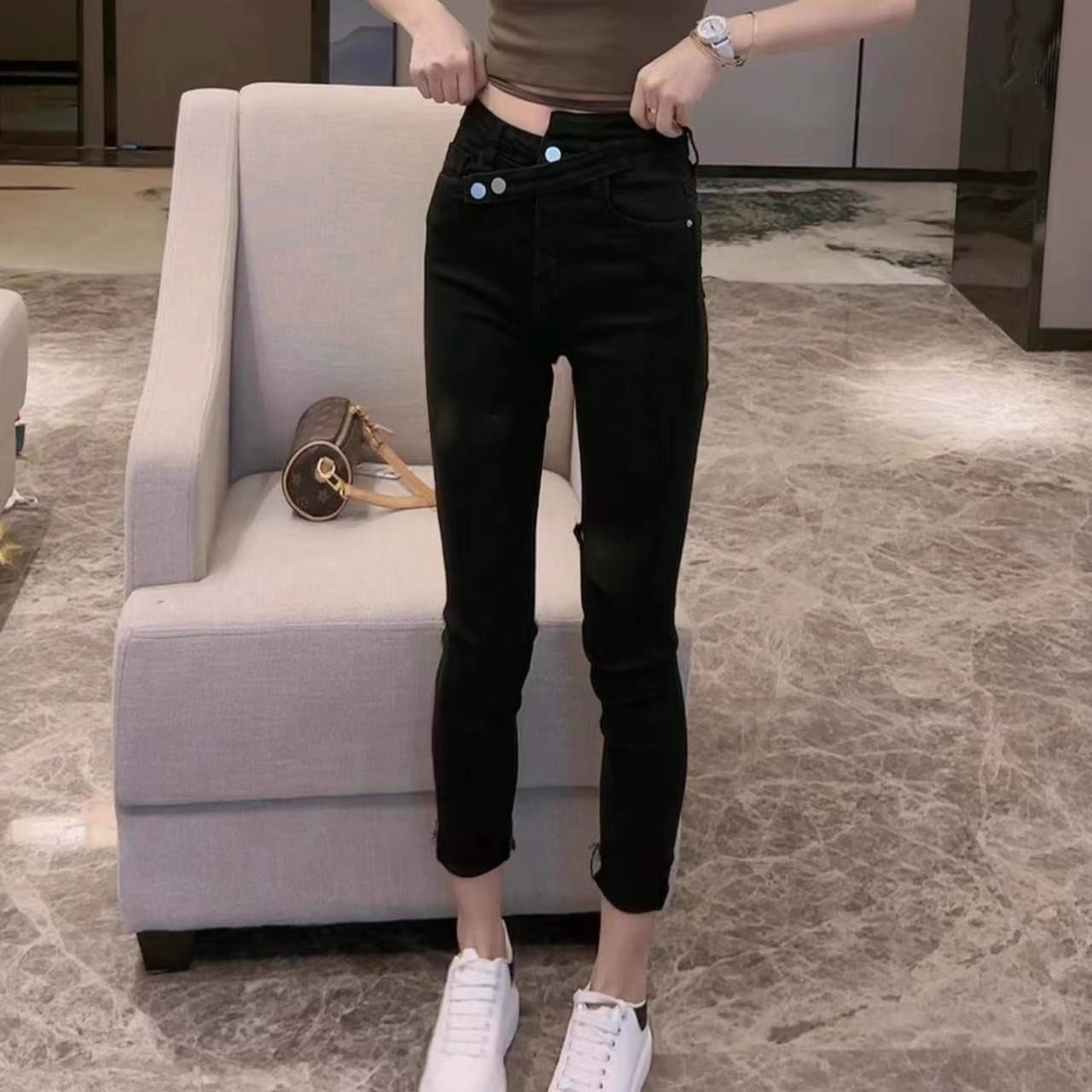 2025年春季新款黑色破洞牛仔裤大码女高腰弹力潮流显瘦九分铅笔裤