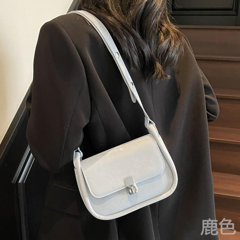 斜挎包女包2025新款夏天小众设计单肩腋下包超火小包包时尚小方包