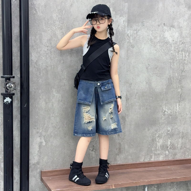 女童新款潮流时尚设计感假两件美式背心腰封破洞牛仔中裤套装