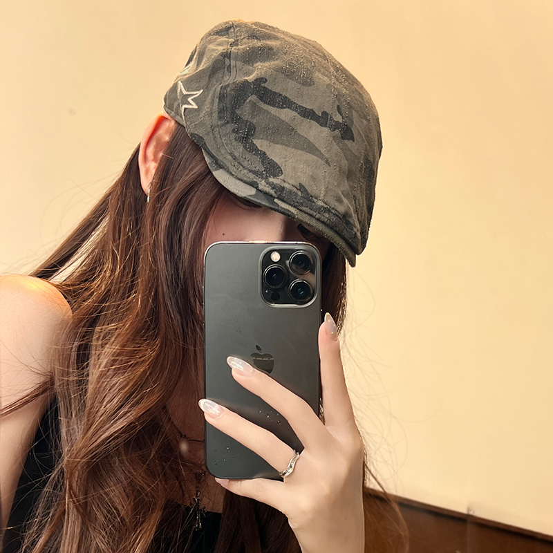 韩版复古辣妹星星刺绣迷彩前进帽子女春夏季个性百搭显脸小贝雷帽