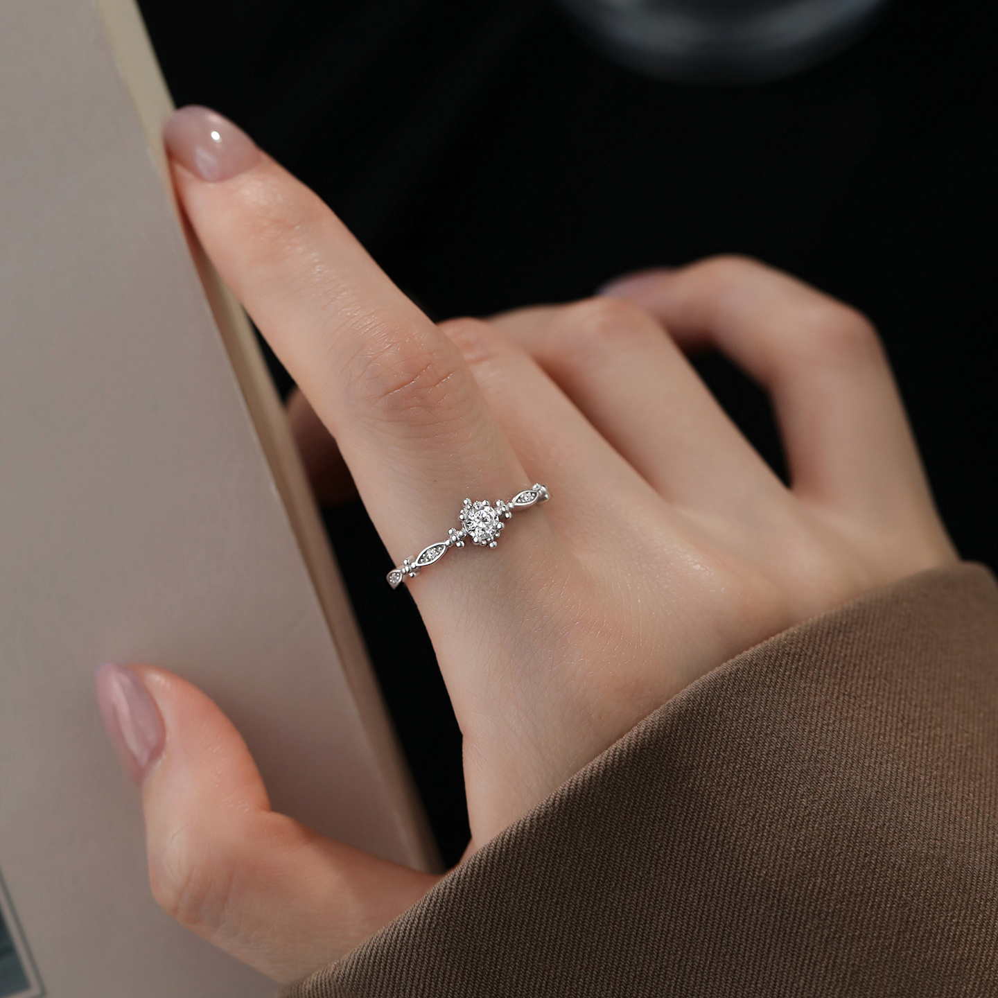 足银戒指 999纯银闪钻戒指时尚个性可调节素圈指环女小众精致气质