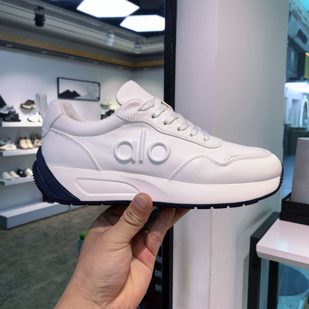 男鞋春秋新款牛皮运动休闲鞋厚底轻便软底减震白色舒适休闲皮鞋