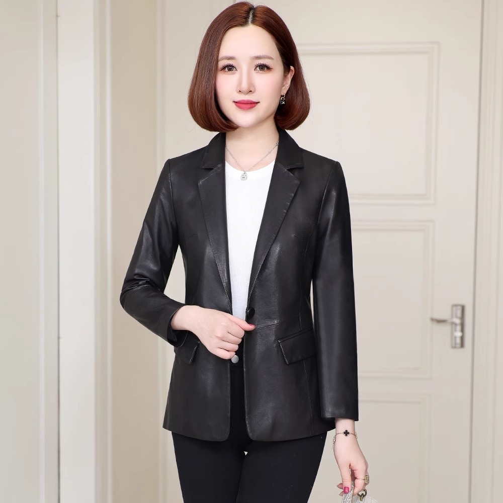 2025春秋新款真皮皮衣女中年妈妈修身显瘦海宁纯绵羊皮小西装外套