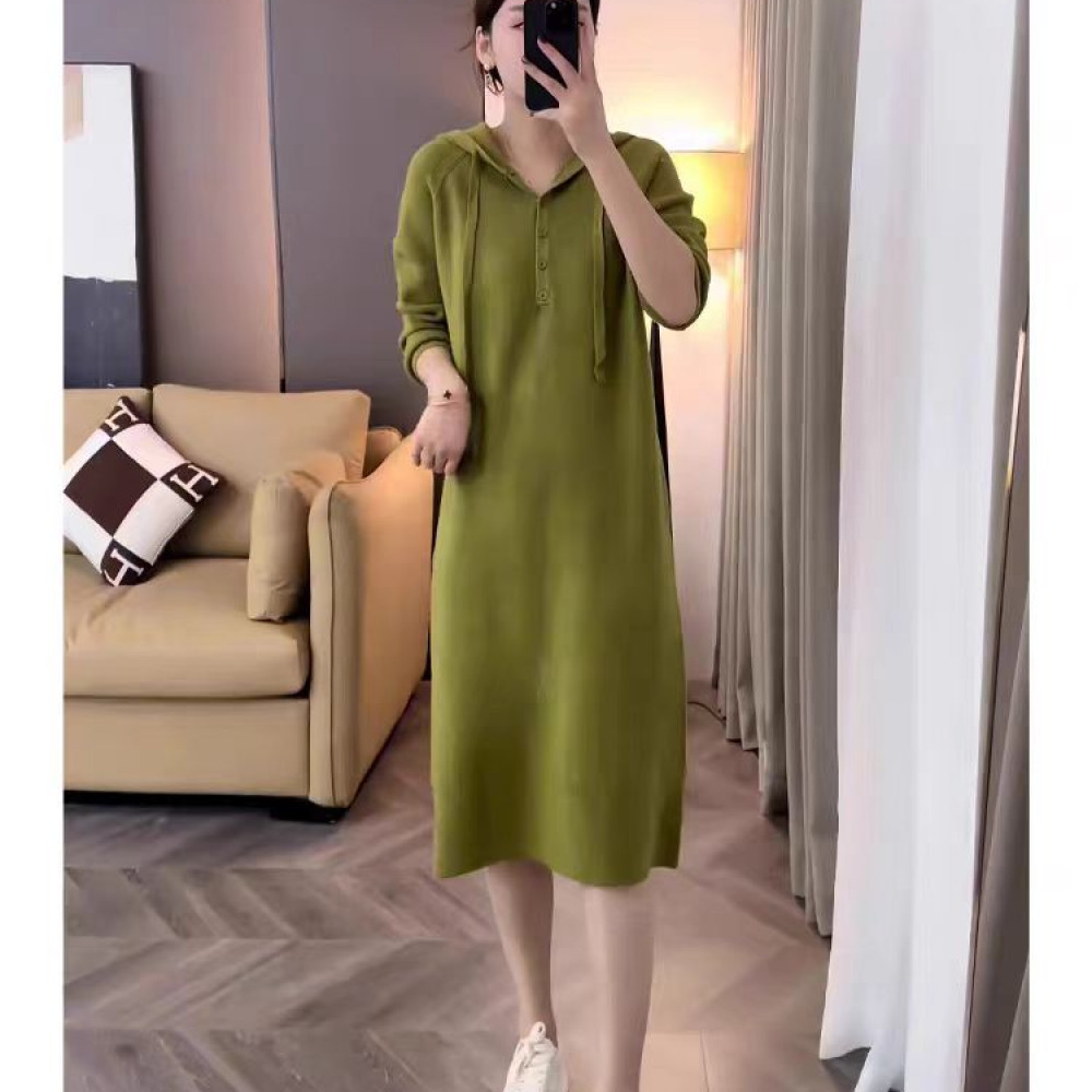 绿色秋冬季爆款配大衣连帽连衣裙慵懒风长裙遮肉显瘦直筒毛衣裙子