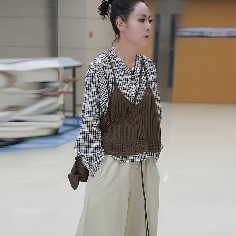时尚洋气百搭马甲衬衫两件套女2025早秋新款吊带背心圆领格子衬衫