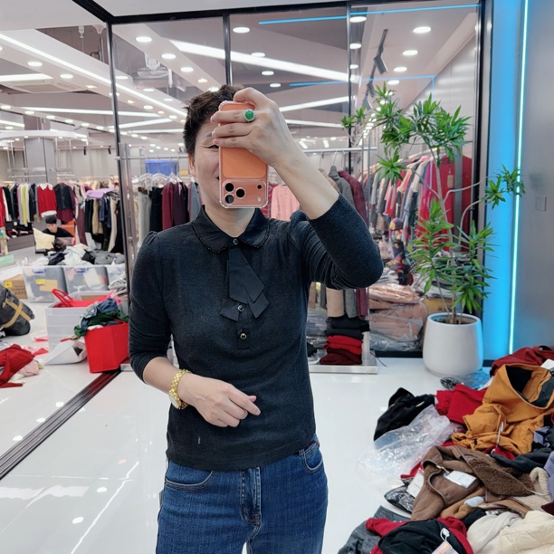 韩版2色重工黑珠半开领双面绒精品上衣5837美丽