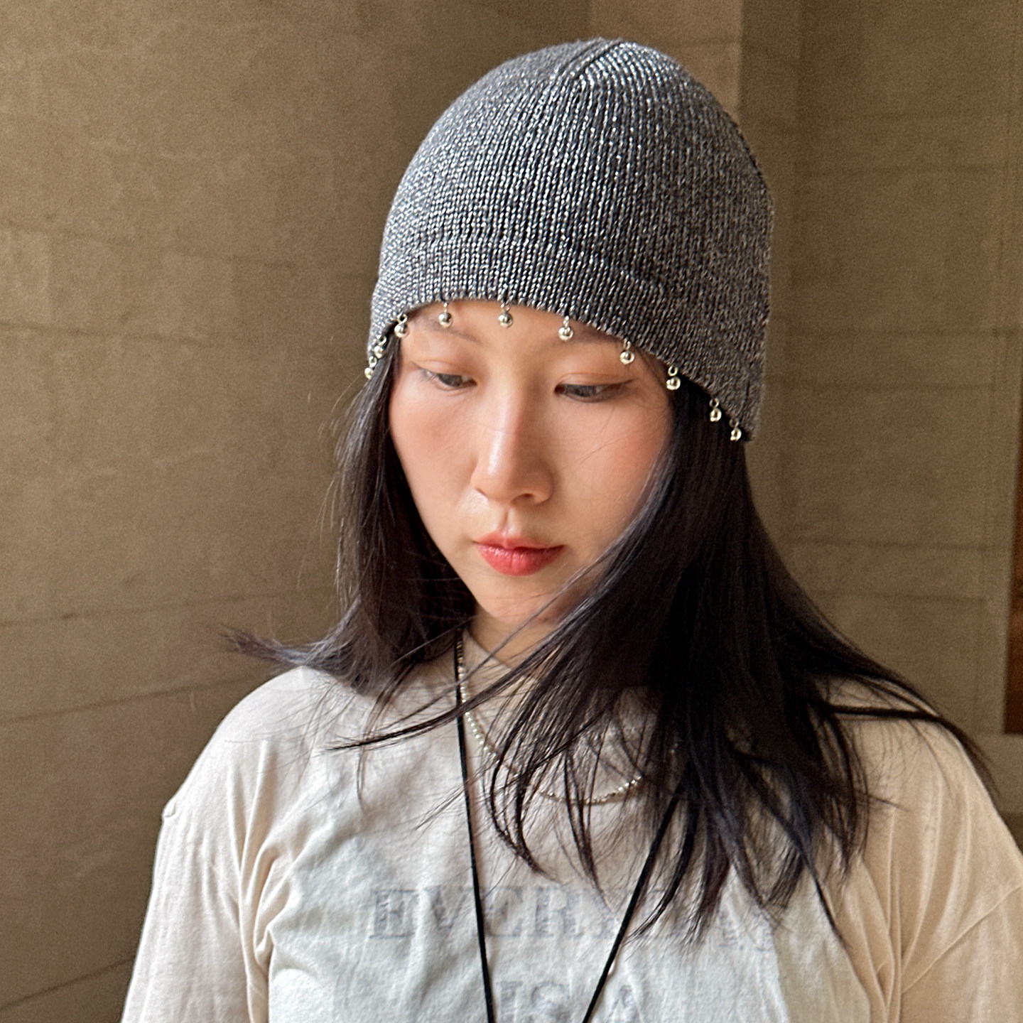 亮丝堆堆帽公主帽灰色白色洋气款秋季新款珠子装饰时髦复古包头帽