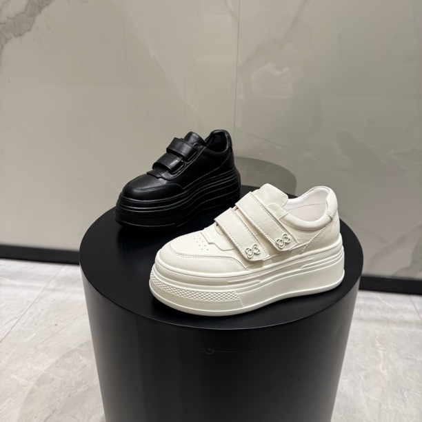 新款舒适时尚休闲鞋真皮秋季洋气透气女鞋魔术贴厚底增高百搭潮流