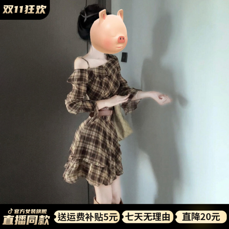 2025秋季新款韩版时尚休闲设计感小众斜领露肩设计感修设计感斜裁