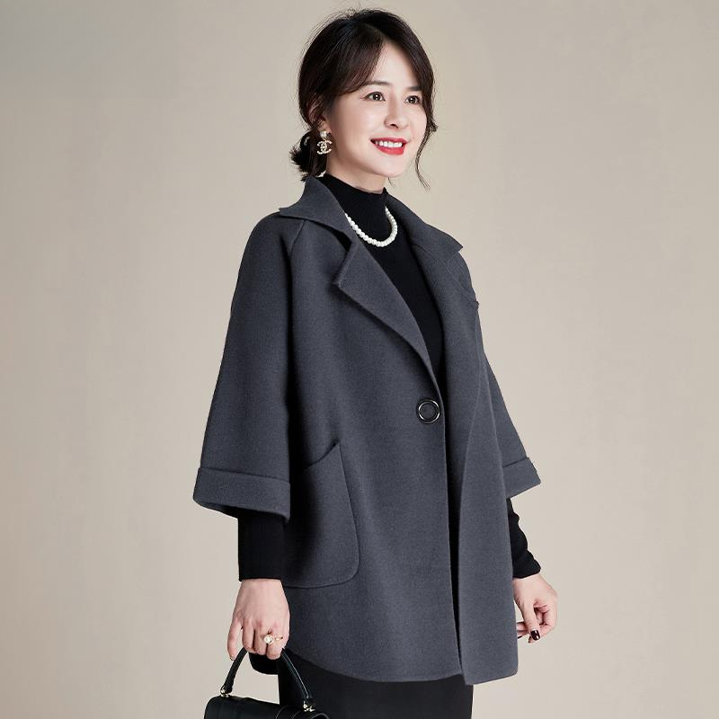 50岁妈妈秋装外套洋气2025春秋新款中老年女秋冬季风衣中长款毛呢