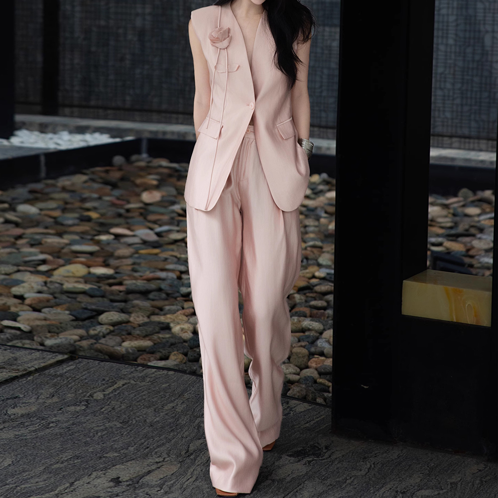 夏季高级感手工纺织玫瑰立体花朵时尚马甲御姐显瘦套装洋气阔腿裤