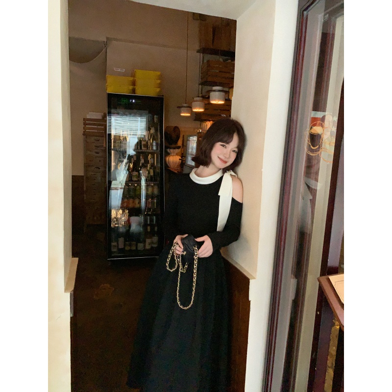 板栗西西【斯慕夜色】秋季法式气质风设计感花边领简约高级感连衣裙