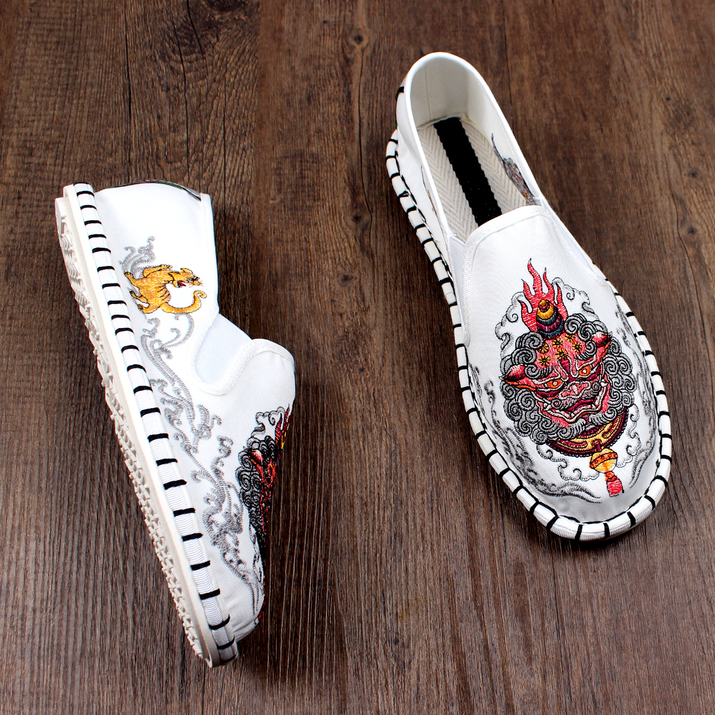 2025新款老北京布鞋男款夏季透气软底刺绣一脚蹬耐磨工地轻便开车