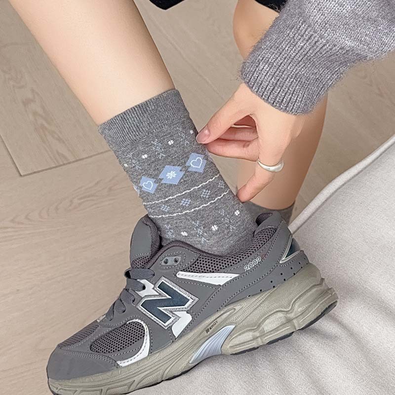 中筒袜时尚百搭长筒袜复古费尔岛袜子女2025秋季新款无骨长筒袜子