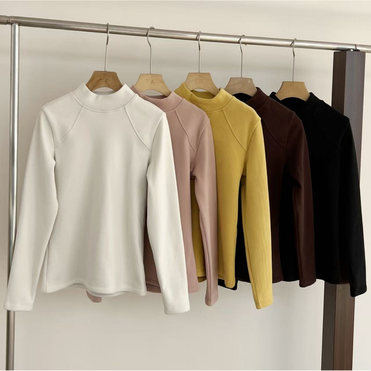 冬季巨显瘦美肩线山茶花保暖打底衫1619