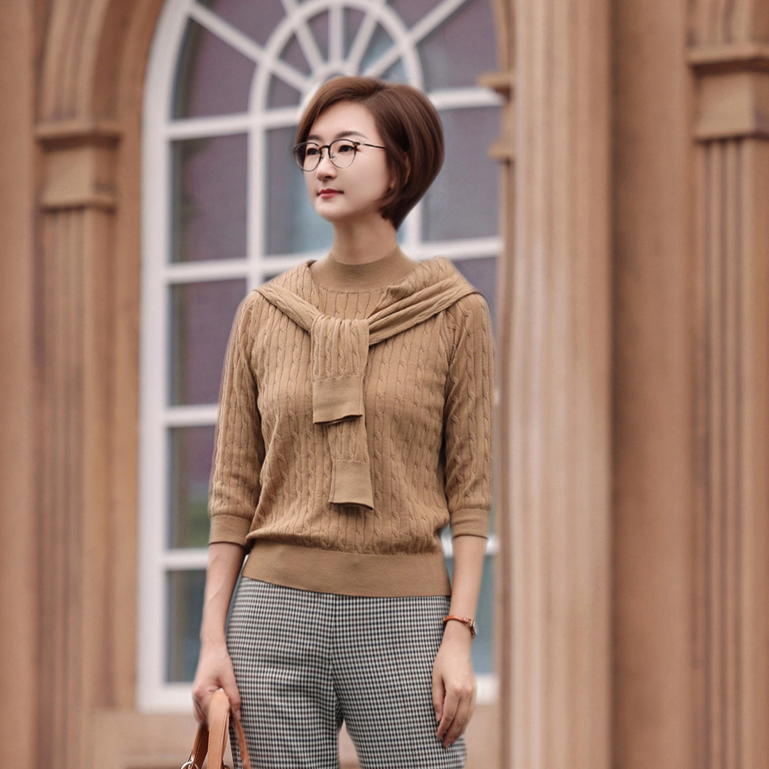 WHITE COLLAR/白领 米色羊毛立领七分袖套头衫