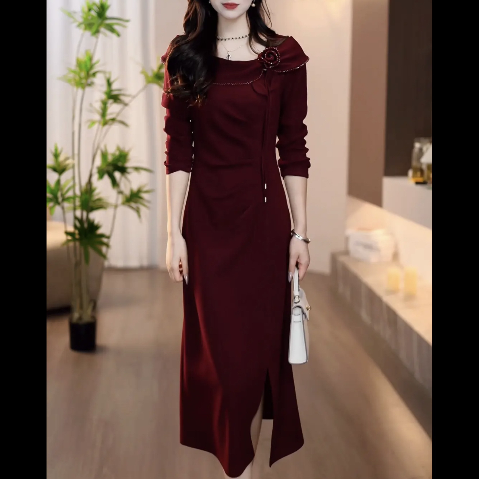 【连衣裙】2025秋季新款酒红色立体玫瑰闪耀气质优雅收腰显瘦连衣裙