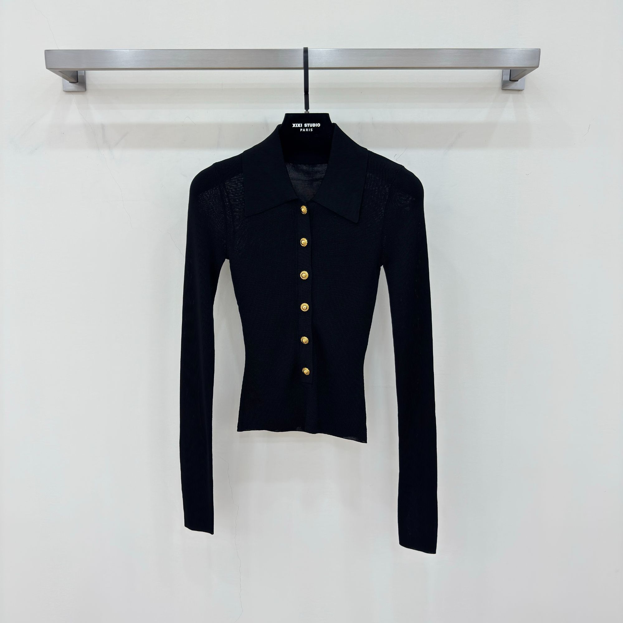 JIAYE CHAN法式气质独特设计镀金扣针织上衣