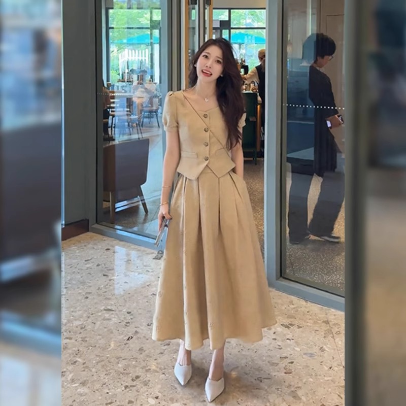 【300斤胖妹妹】法式千金风显瘦两件套短袖上衣+夏季气质高腰半身裙