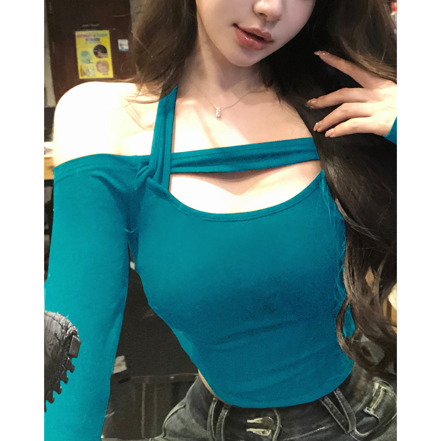 一字肩镂空长袖t恤女秋冬季2025新款挂脖打底衫纯欲修身内搭上衣