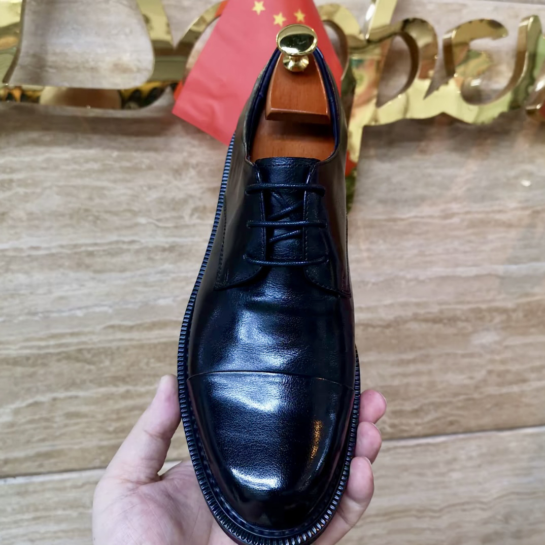 34码起英伦风系带商务三接头休闲皮鞋纯色时尚圆头软底软面皮鞋