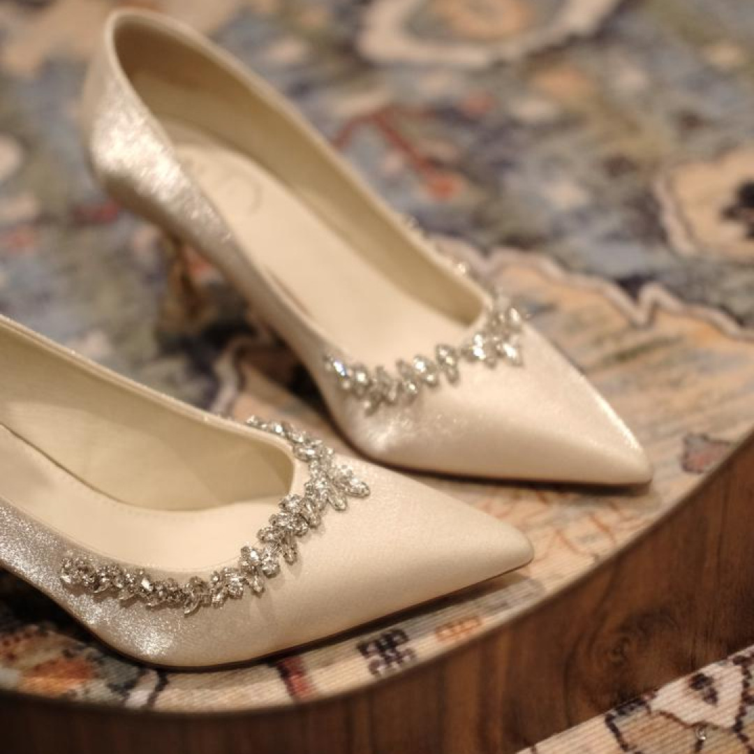 2025新款链条婚鞋婚纱两穿新娘不累脚高跟鞋女单鞋伴娘婚鞋高跟鞋