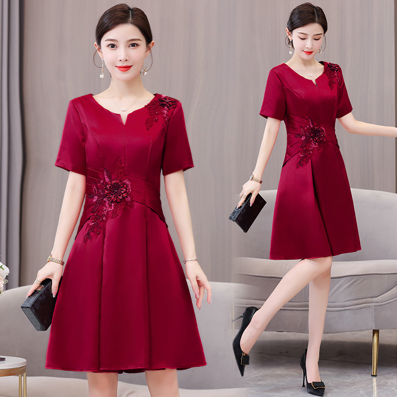 喜妈妈参加婚宴晚礼服高贵轻奢小众高端喜婆婆遮肚子显瘦中长裙夏