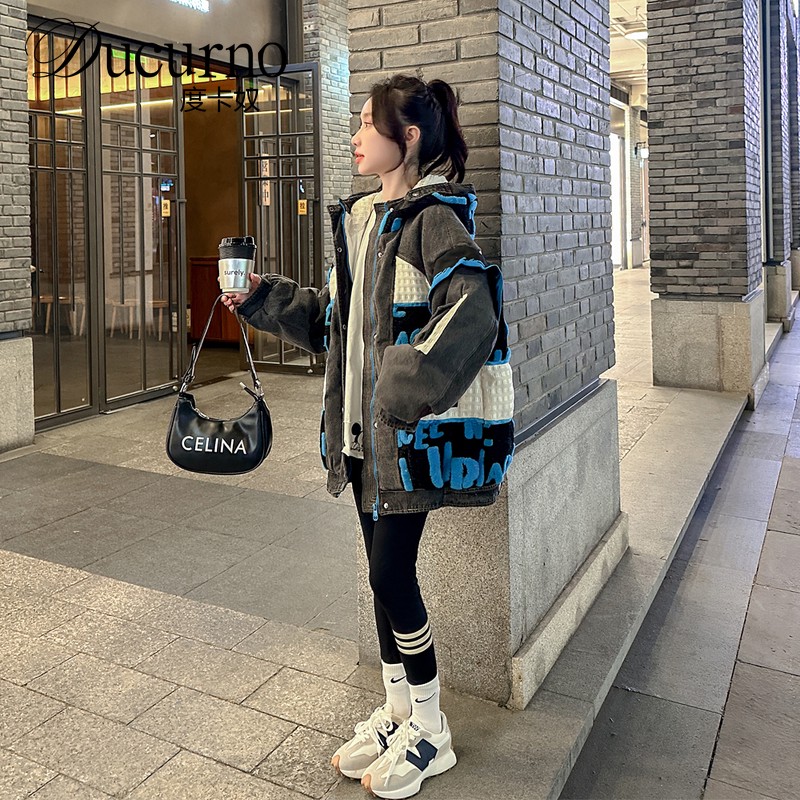 潮牌洋气撞色短款羽绒服女2025年冬季新款牛仔拼接白鸭绒爆款外套