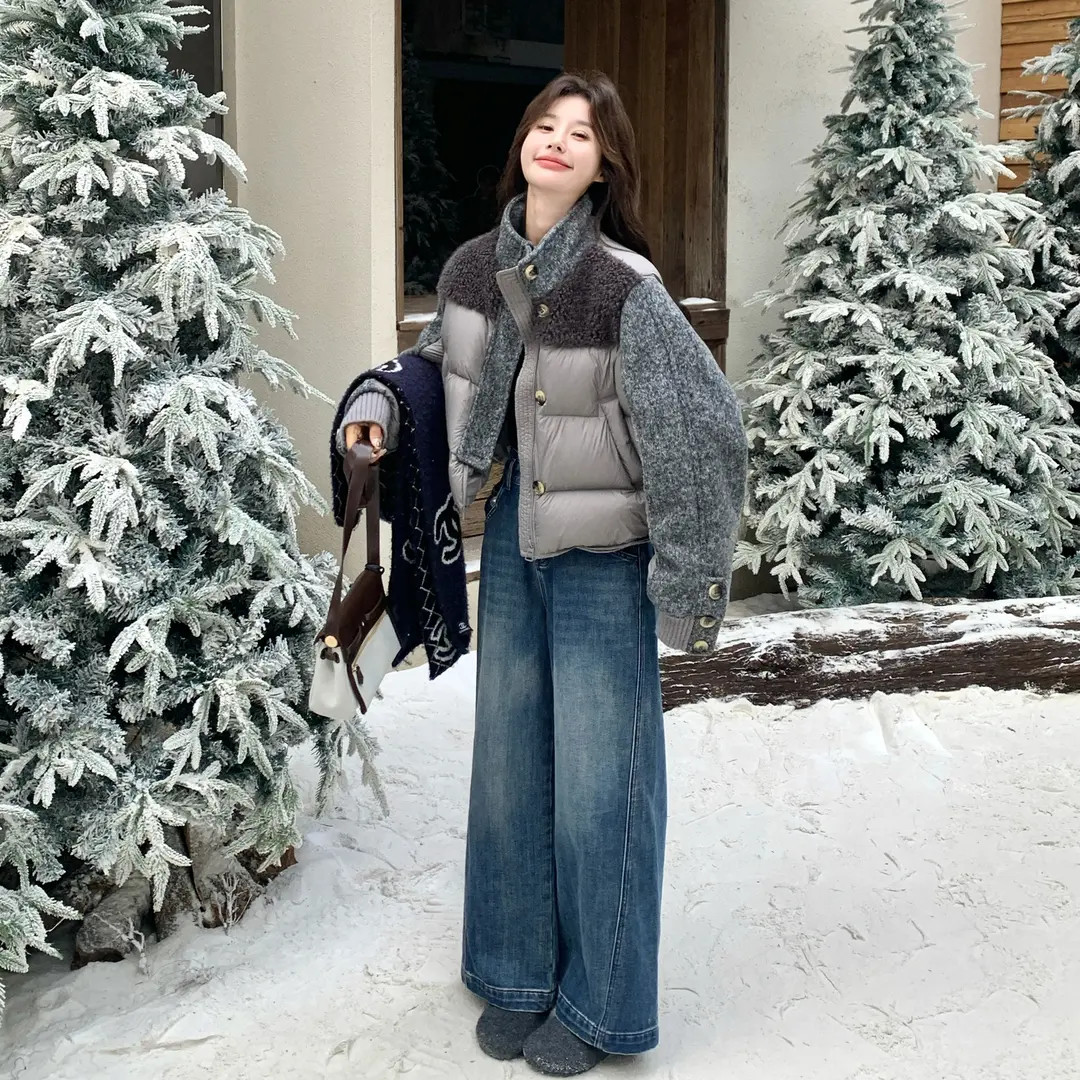 灰色拼接羊羔毛羽绒服女2025冬季新款时尚设计感短款加厚90绒外套
